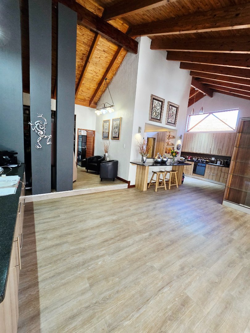 4 Bedroom Property for Sale in Flamwood North West